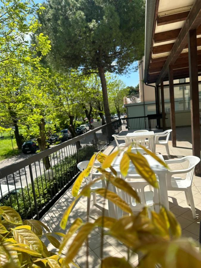 Albergo B&B Serafini Rimini Exterior photo